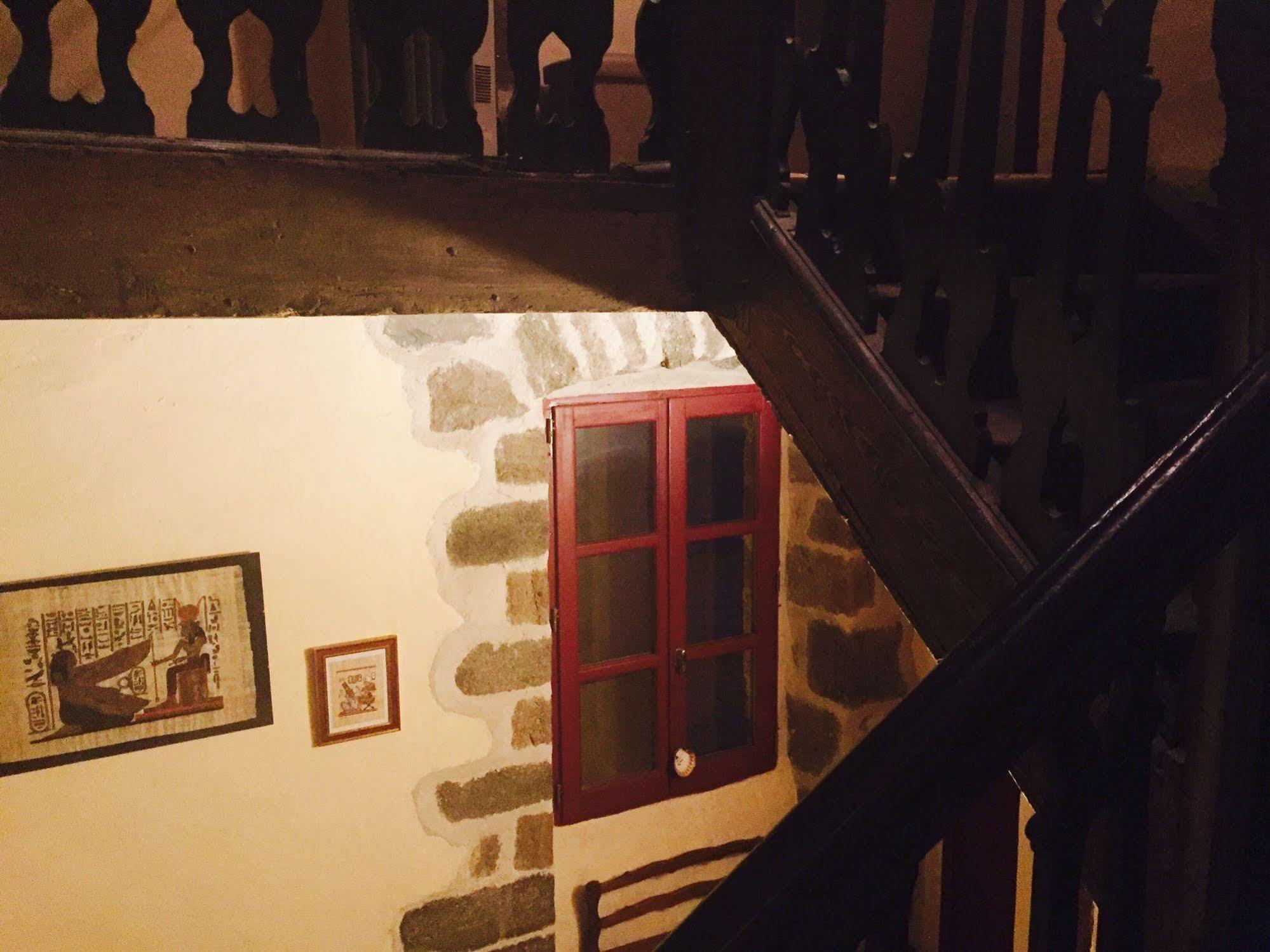 Une Coquille Sous L'Oreiller Le Puy-en-Velay Buitenkant foto