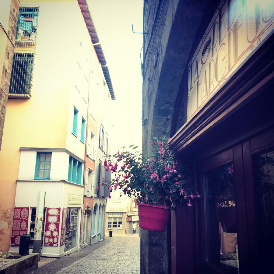 Une Coquille Sous L'Oreiller Le Puy-en-Velay Buitenkant foto